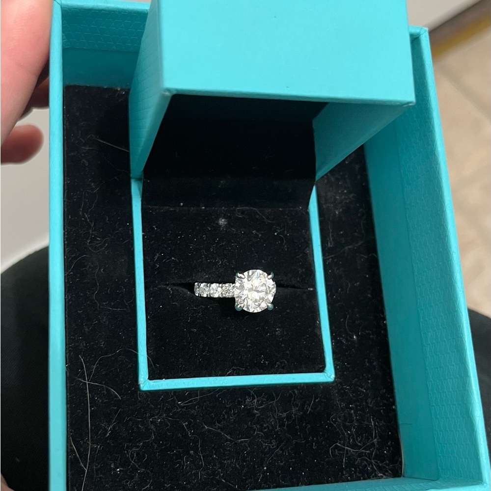 Sparkling Silver Solitaire Engagement Ring with Clear Center Stone